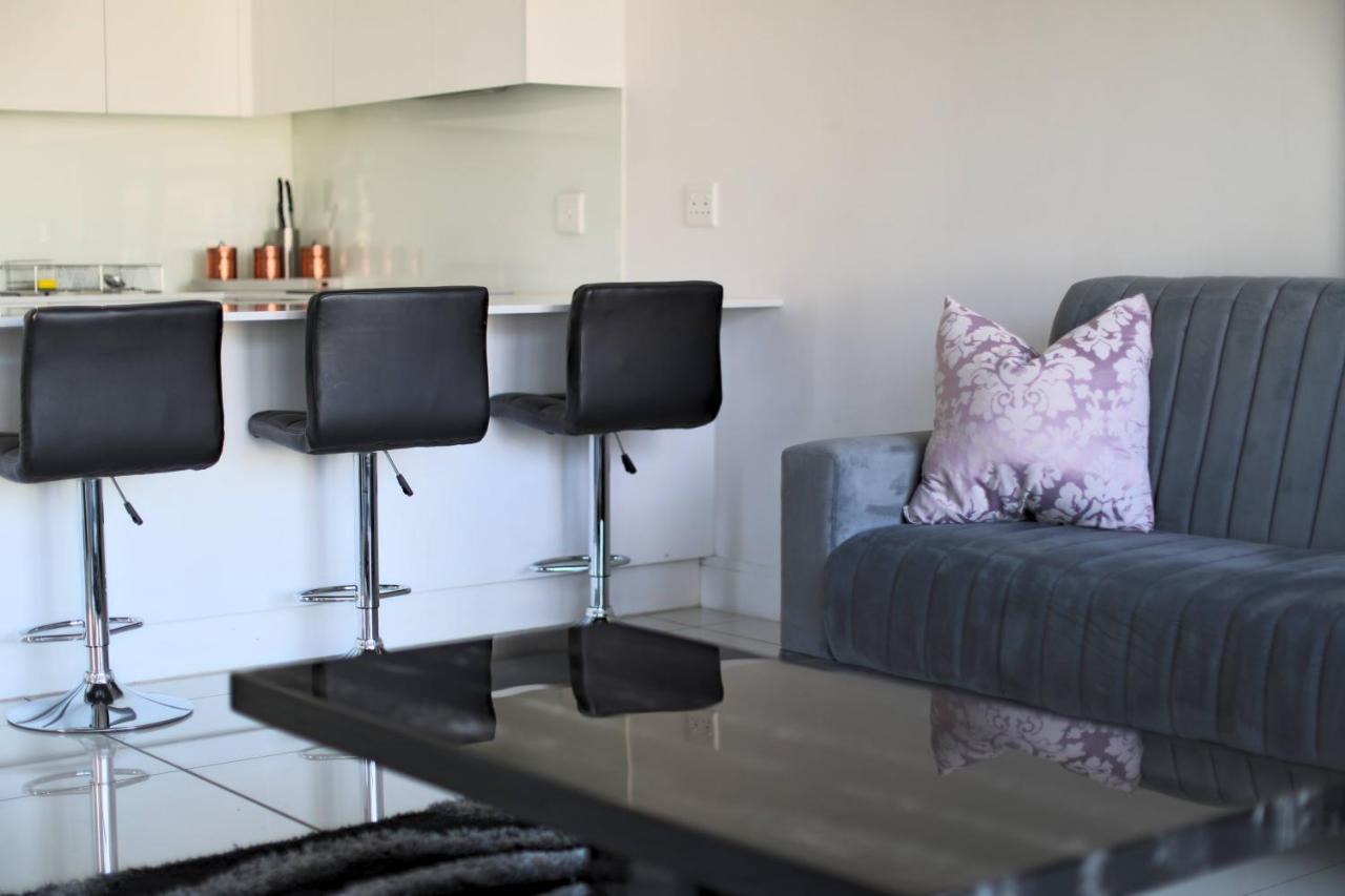 Stunning Apartment With City View, Outdoor Pool, Gym, De Waterkant, Cape Town Exterior photo